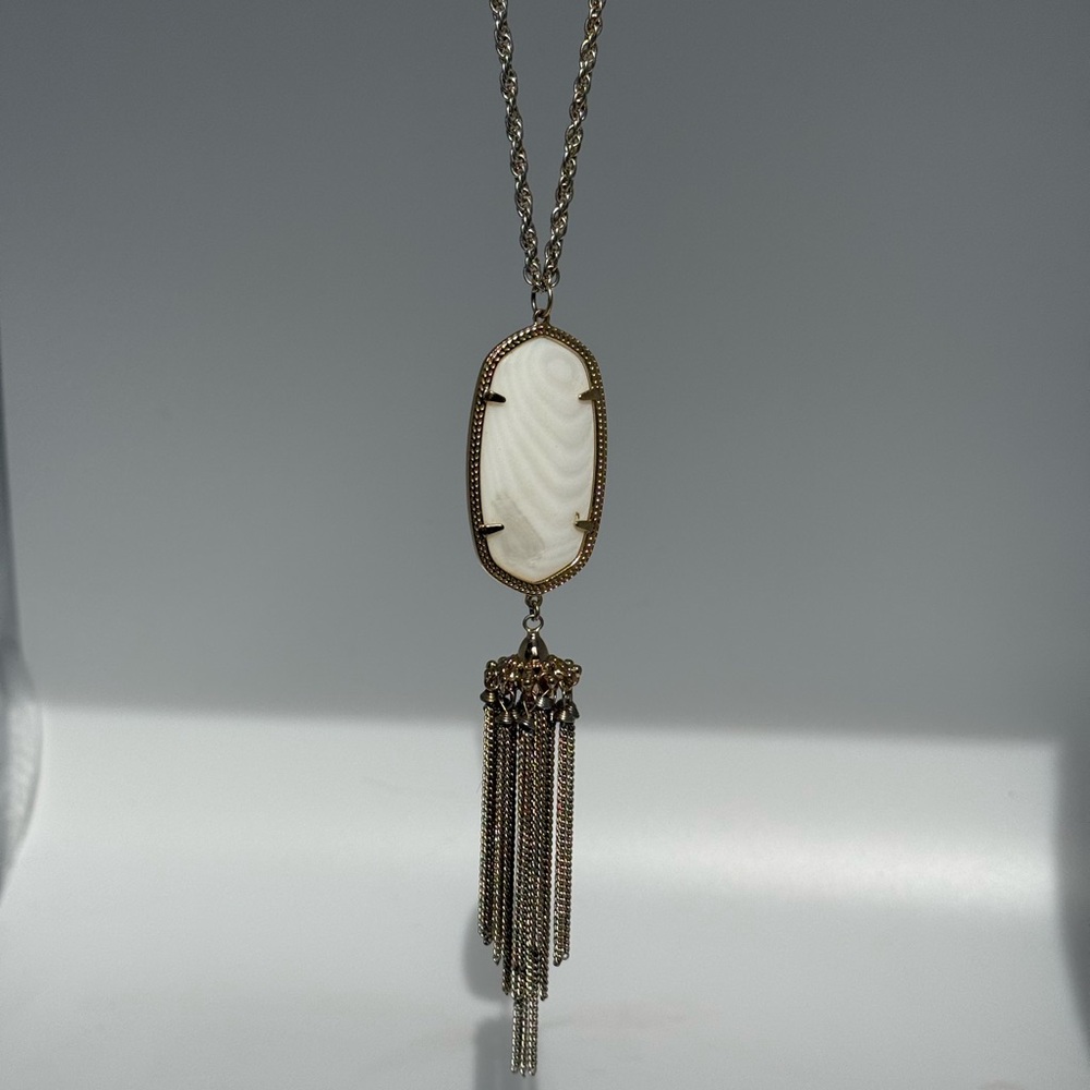 Kendra Scott White Pendant Necklace and Earring Set in Gold - Picture 6 of 8